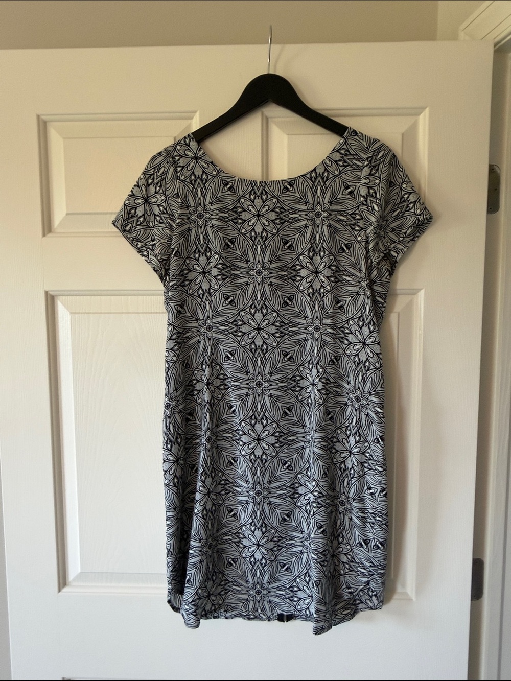 Yumi Kim Black & White Short Sleeve Patterned A-Line Dress